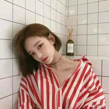 葛妮斯派特洛之风情万种